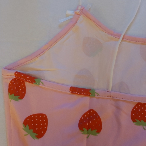 048. Strawberry Print Crop Spaghetti Straps Camisole  Size S - Picture 12 of 16